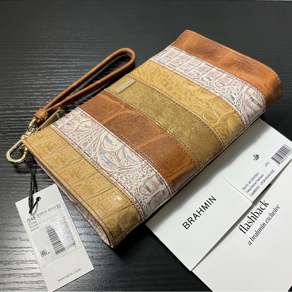 Brahmin Daisy NATURAL FLASHBACK Leather Wristlet Cosmetic Clutch Bag NWT - Picture 5 of 7